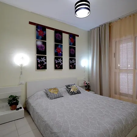 Spacious In Golf Del Sur Apartmán *