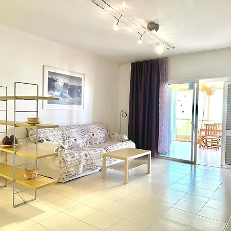 Spacious In Golf Del Sur 公寓 *